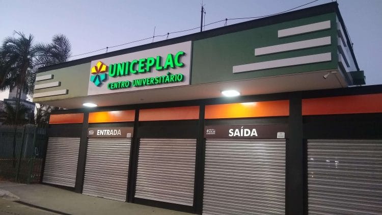 Fachadas Comerciais em ACM